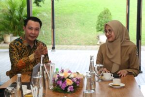 Bupati Rejang Lebong bersama Bupati Banyuwangi saat Berdiskusi tentang Pengembangan Pariwisata