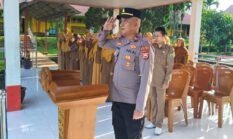 Police Go to School : Kapolsek Selupu Rejang Jadi Inspektur Upacara di SMA 4 Rejang Lebong 