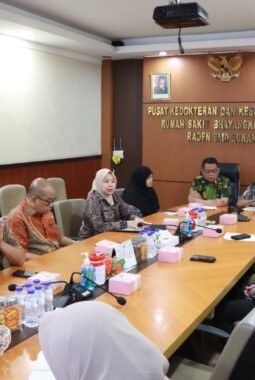 RS Bhayangkara Pusdokkes Polri Terima Kunjungan Kedutaan Besar Inggris