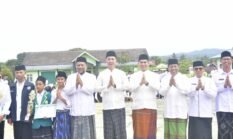 Bupati dan Wabup Rejang Lebong Kompak Kenakan Sarung di Hari Santri