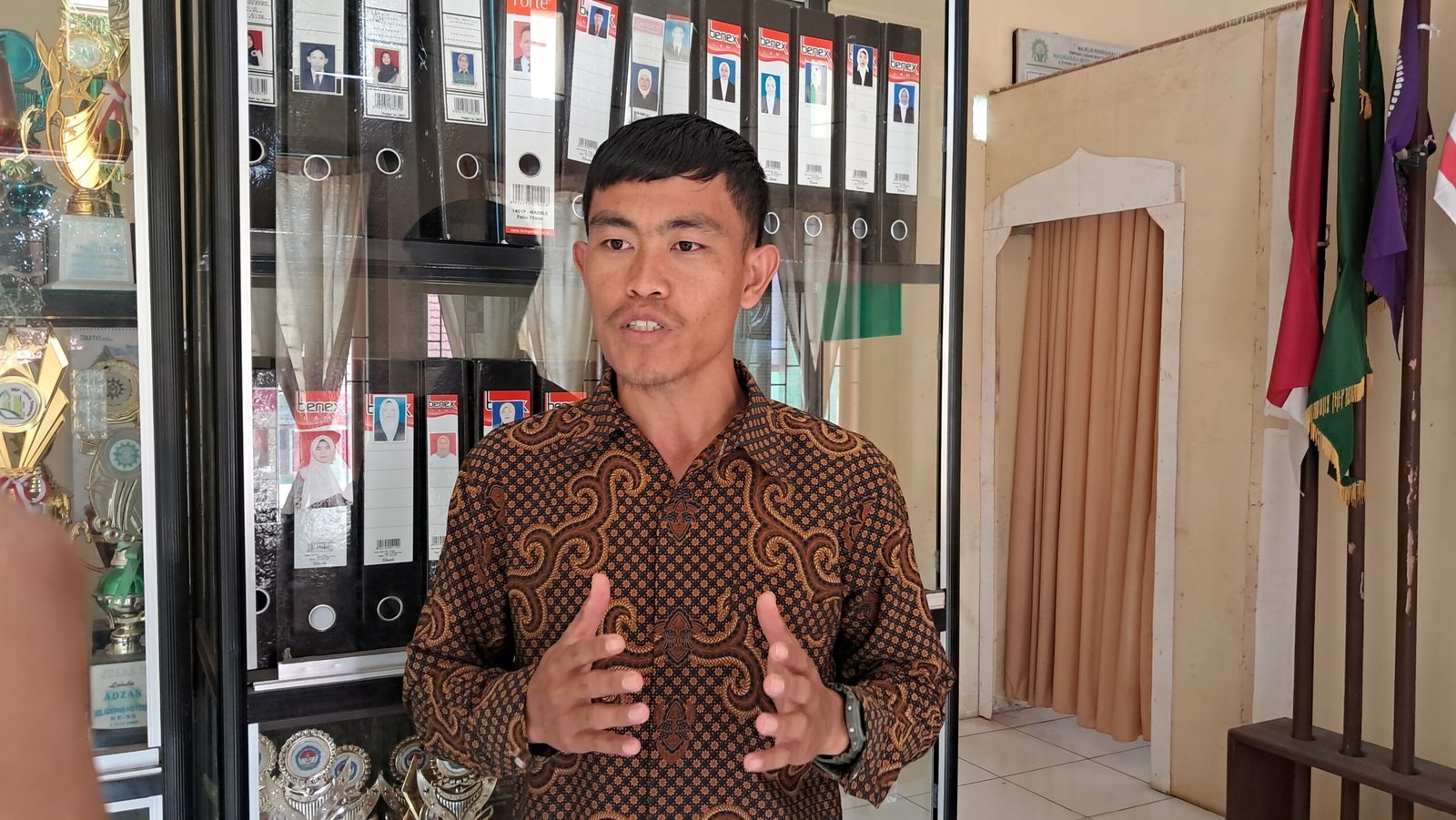 Cerita Bahasa Rejang